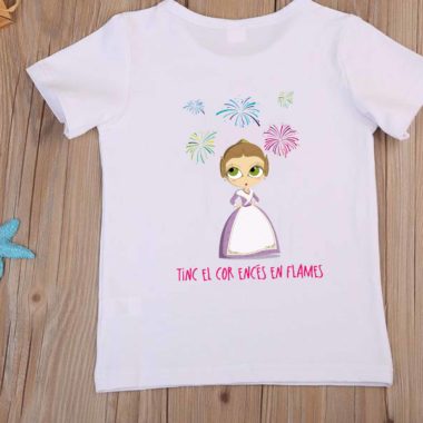 Camiseta Fallera niña "Tinc el cor encés en flames"