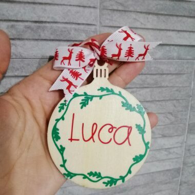 Bola de Navidad personalizada madera modelo Corona Navidad