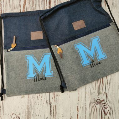 Mochila denim personalizada con inicial y nombre