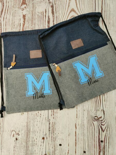 Mochila denim personalizada con inicial y nombre
