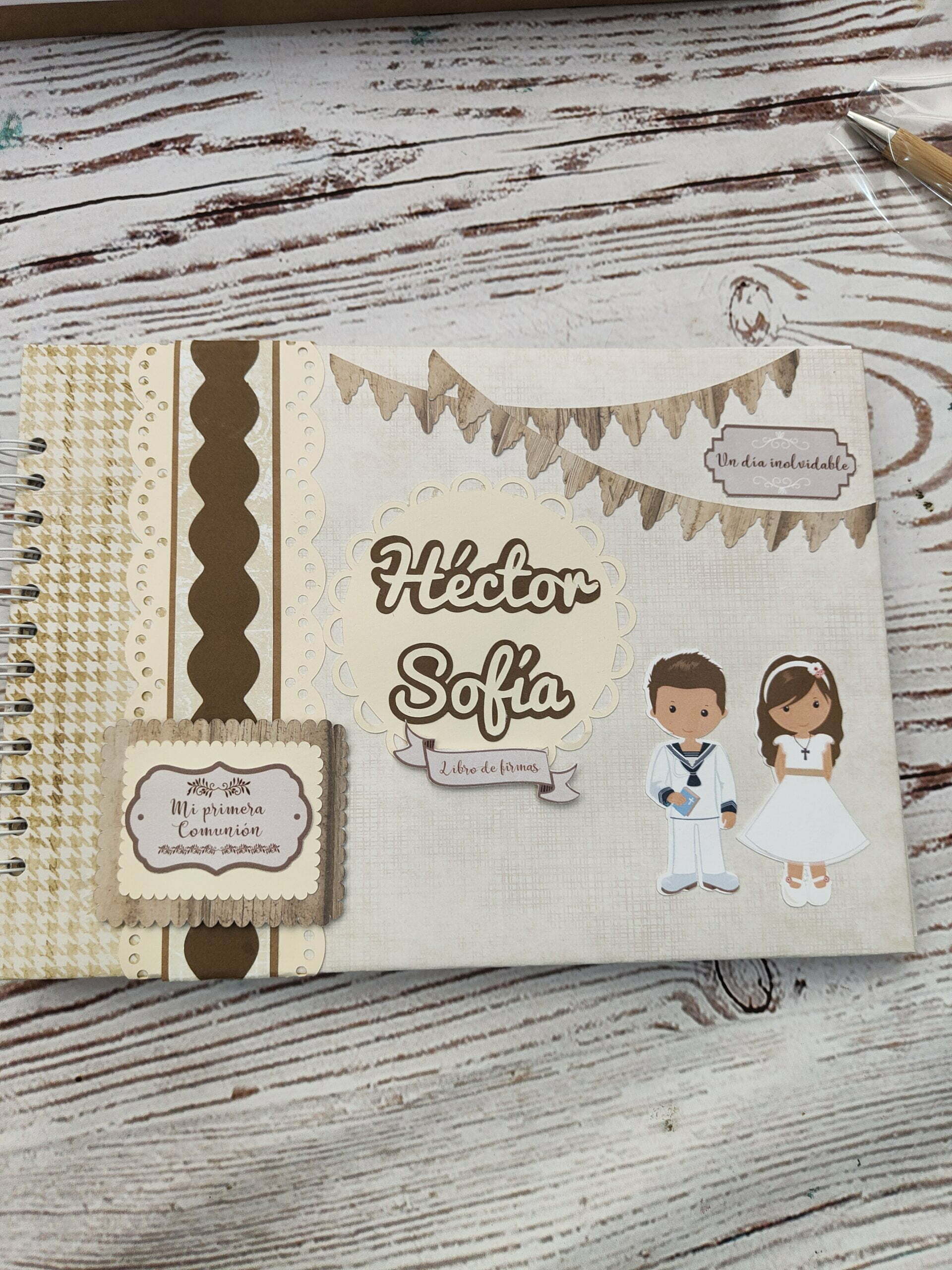 Libro comunion beig y marrón Libro comunion beig y marrón