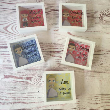 Hucha de madera Fallera Xiqueta meua. Personalizable