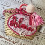 Capazo pascua pequeño con estampado y nombre en cuerda