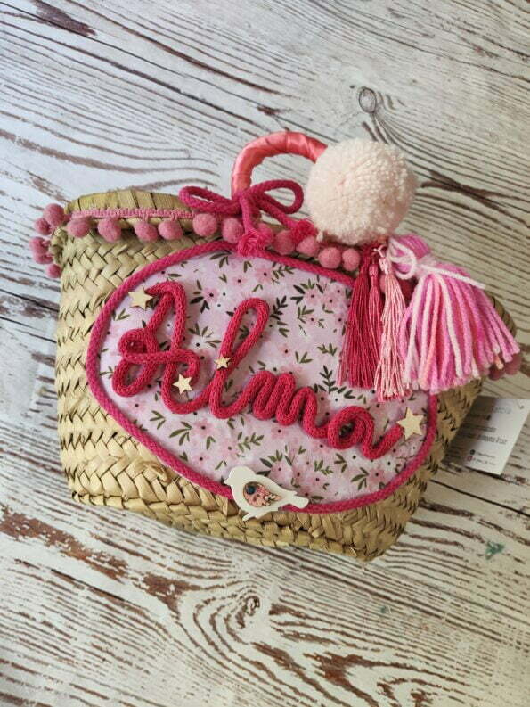 Capazo pascua pequeño con estampado y nombre en cuerda