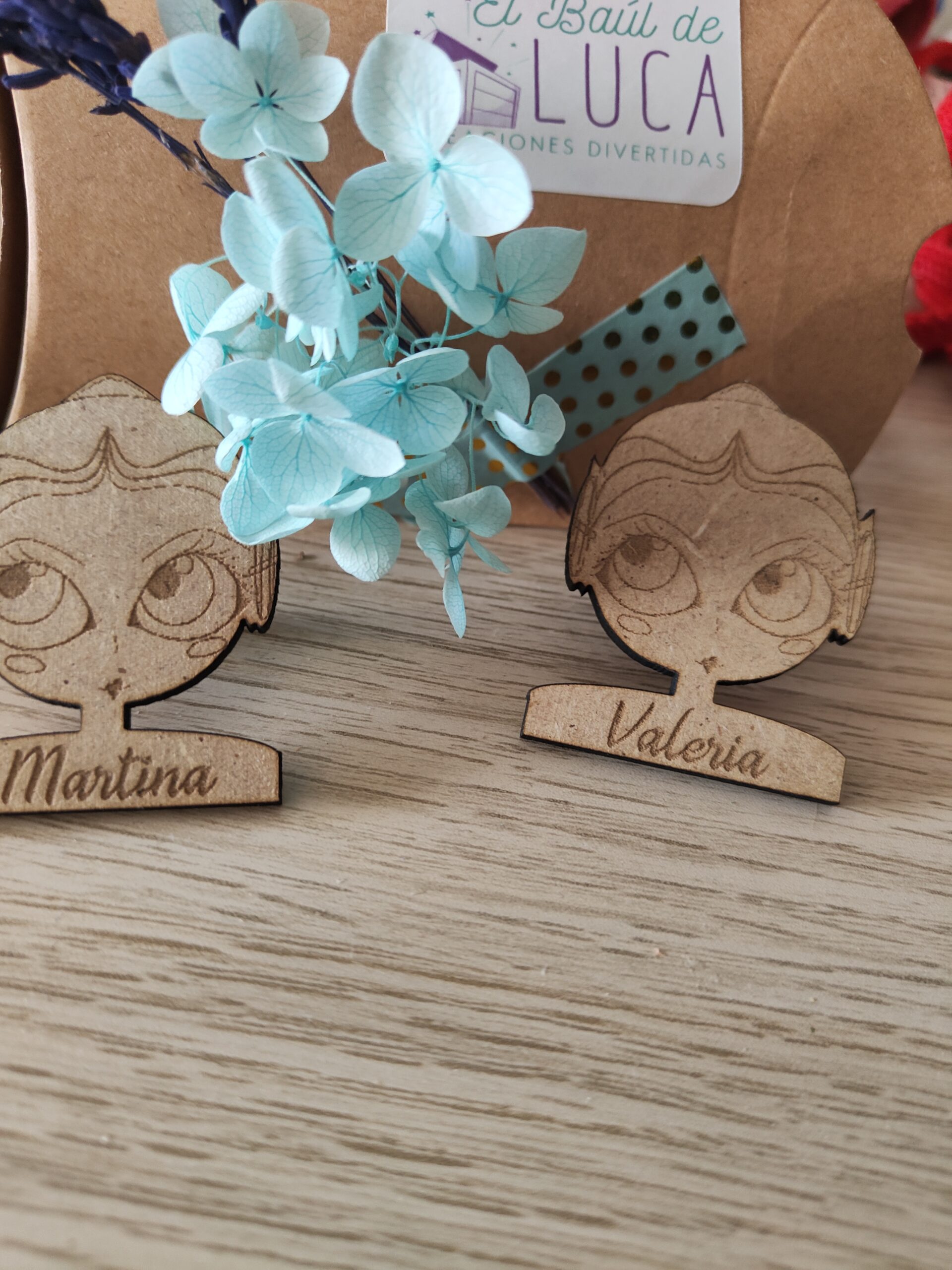 Sujetapañuelos fallera personalizado Sujetapañuelos fallera personalizad